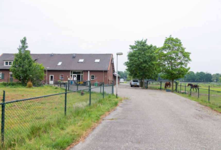 Uitzicht op boerderij Boeijend Erf.png